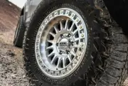 KMC KM552 WHEELS SILVER MACHINED 17X8.5 6X5.5 +25mm RIMS 24 25 TOYOTA TACOMA TRD (for: Toyota)