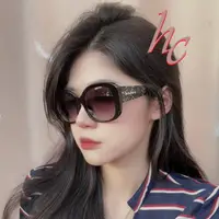 在飛比找momo購物網優惠-【COACH】亞洲版 太陽眼鏡 時尚寬版鏡臂設計 HC836
