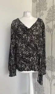 Monsoon BNWT Printed Jersey Plisse Wrap Top Black Size Large