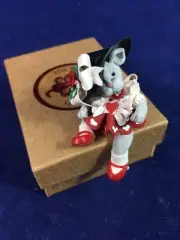 Mini Cat Figurine The Butterfly Cat Studio 2" 1993