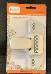 Dress My Craft CIRCLE CHAIN BORDER PUNCH New Special Buy With Sequin Sample