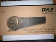 Pyle PDMIC59 Professional Dynamic Microphone, Unidirectional Handheld Mic