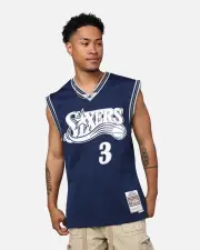 [MITCHELL & NESS] Mitchell & Ness Philadelphia 76ers Allen Iverson 2000-01 College Twist Swing Jersey Navy/white - Size M M Navy/White