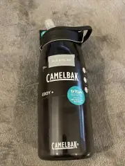 New CamelBak Eddy+ 32oz Tritan Renew Water Bottle Color Charcoal Spill Proof