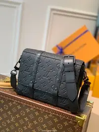 在飛比找Yahoo!奇摩拍賣優惠-二手Louis Vuitton LV Trunk Messe