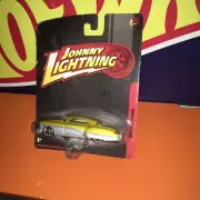 2010 JOHNNY LIGHTNING 1949 BUICK CUSTOM 1:64