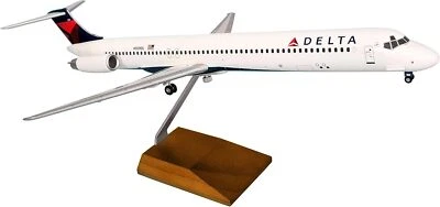 Skymarks SKR8607 Delta Airlines Douglas MD-80 N939DL Desk 1/100 Model Airplane