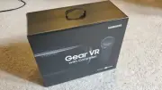 NEW Samsung Gear VR with Controller Oculus Model SM-R324