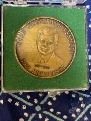 John F Kennedy 35th US President 1961-1963 Commemorative Coin Medal Vintage