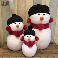 在飛比找ETMall東森購物網優惠-圣誕節裝飾 圣誕裝飾品雪人娃娃三口之家圣誕節禮物圣誕桌面擺件