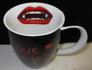 Halloween office coffee mug FANGS Love lips dracula vampire decoration NEW gift