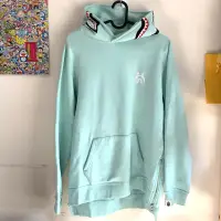 在飛比找蝦皮購物優惠-近全新 帽踢 Tiffany綠 湖水綠 bape 帽踢 連帽