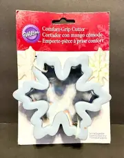 Wilton Comfort-Grip Cookie Cutter Snowflake Shaped Brand Christmas Winter - NEW!