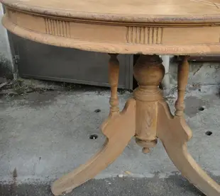 【黑狗兄】漂亮老件黃檜木三腳圓桌