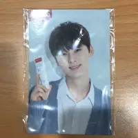 在飛比找蝦皮購物優惠-黃旼炫 wanna one 牙膏 明信片 nu’est