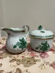 HEREND PORCELAIN “CHINESE BOUQUET” GREEN. CREAMER & SUGAR BOWL W/ROSE ON LID