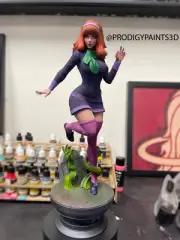 Scooby Doo : Daphne Blake Resin Figure Statue Fully Painted 1/6