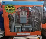 M8-51 DC COMICS BATMAN BAT CAVE PLAYSET - CLASSIC TV SERIES - McFARLANE TOYS