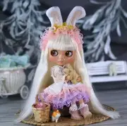 Blythe doll Nude Jointed Tan Body Blonde hair 4 eye colors with pull string