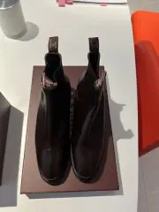R.M Williams women’s boots AU 7 D, Chestnut, Brand New