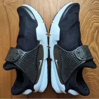 在飛比找蝦皮購物優惠-品相優逸品 Nike Sock Dart 襪套鞋 慢跑鞋 黑