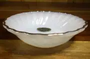 VINTAGE ANCHOR HOCKING GOLDEN SHELL MILK GLASS BOWL WITH STICKER, MINT LIKE NEW