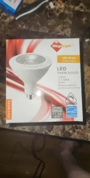 MegaLight 13 Watt LED Energy Star PAR38 Flood Lightbulbs Brand New!