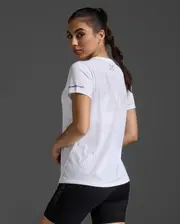 Aero Tee, 2XU, XS, White/Silver Reflective, Female