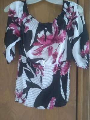 White House Black Market Floral Blouse with Smocking/Puffed Sleeves Size S