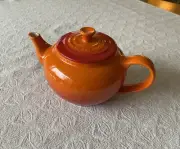 new LE CREUSET 22 Oz Small Teapot with Infuser - Volcanic Orange