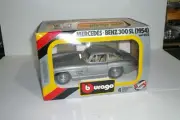 BURAGO 1954 Mercedes Benz 300 SL "Gullwing" 1/25 Die Cast car Model 0122