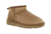 UGG Outback Premium Sheepskin Ultra Mini Boot (Chestnut, Size 5M/6W US)