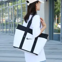 在飛比找Yahoo!奇摩拍賣優惠-NIKE耐克 耐吉2023新款女生手提包 大容量單肩包 潮牌
