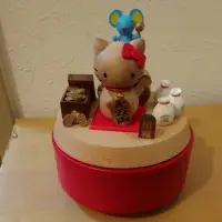 在飛比找蝦皮購物優惠-全新 小樽音樂盒 Hello kitty 木製音樂鈴 招財貓