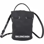 BALENCIAGA WHEEL XS 字母刺繡再生尼龍手提/斜背水桶包(黑色)