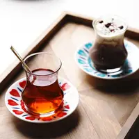 在飛比找蝦皮購物優惠-土耳其鬱金香玻璃杯碟 曲線杯 無把杯 咖啡杯 藍色 紅色 白