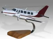 Piper PA-31 Navajo Chieftain Missinippi Airways Desk Wood Model Small Scale 1/48