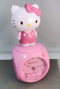 在飛比找Yahoo!奇摩拍賣優惠-Hello Kitty 凱蒂貓粉紅色可愛造型觸控夜燈/LED