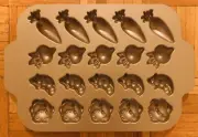 NEW Nordicware Garden Patch Cakelets Nonstick Pan, Peas Carrots Radish Cabbage