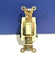 Leviton IVORY 3-Way Toggle Switch Quiet 20A 120/277V Comm'l SPEC GRADE 54523-I