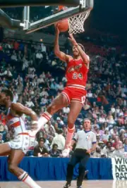 Reggie Theus of the Chicago Bulls1981 Basketball Photo 3
