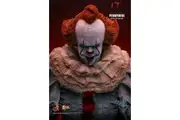 It: Chapter 2 Pennywise with Balloon 1:6 Scale 12 Inch Action Figure