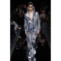 在飛比找蝦皮購物優惠-EMPORIO ARMANI 2020S/S 秀上花色灰藍色