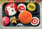 TARGET Lucky You, Assorted Pins on Denim ( 2007 ) Gift Card ( $0 )