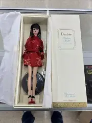 SILKSTONE BARBIE FASHION MODEL COLLECTION Chinoiserie Red Moon Barbie NRFB 2004