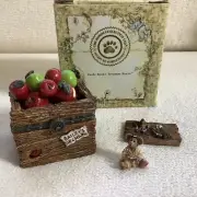 Boyd’s Bears Treasure Box Candice’s Apple Crate with Doc McNibble Uncle Bean NEW