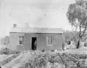 Spring Gully Bendigo Victoria 1895 - A woman in the doorway of a m- Old Photo