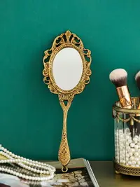 在飛比找樂天市場購物網優惠-收獲小屋復古ins手持化妝鏡手握手柄鏡歐式便捷美容圓形手拿鏡
