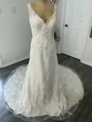 Alfred Angelo Wedding Dress - Ivory - Size 6