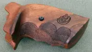 COLT PYTHON Revolver Grip stippled walnut.
